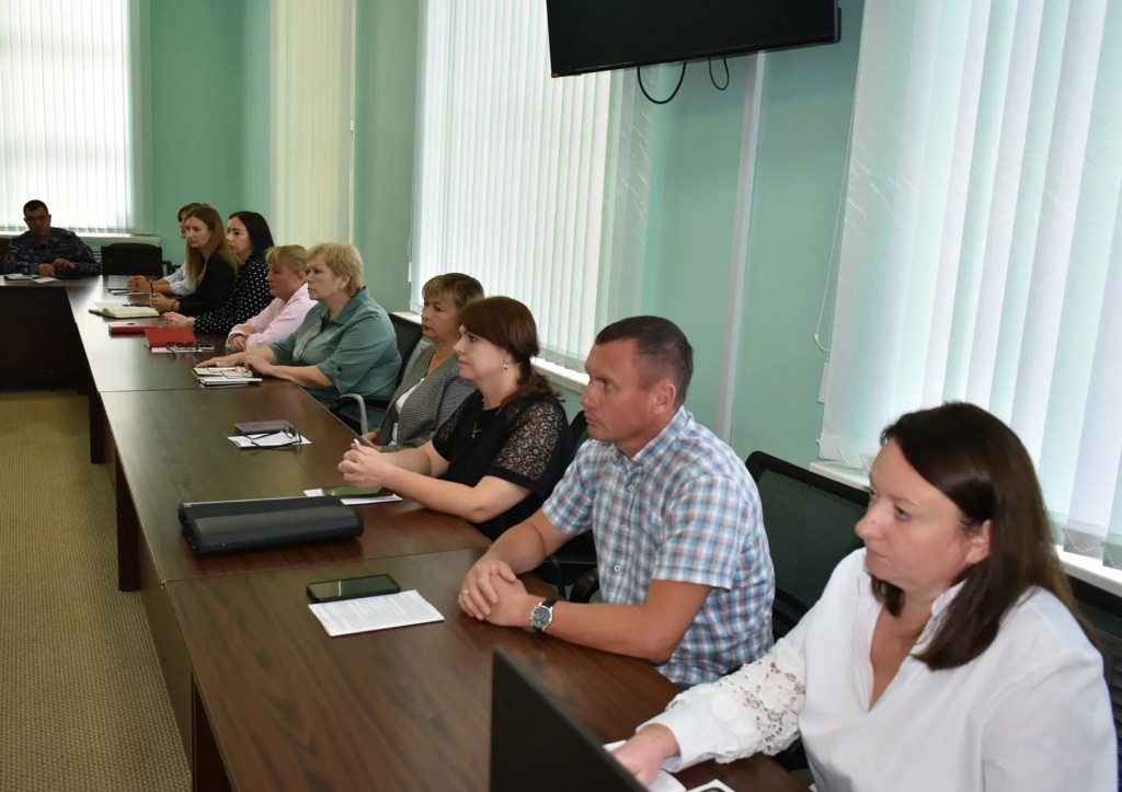 В администрации Ртищевского района состоялось очередное заседание антитеррористической комиссии