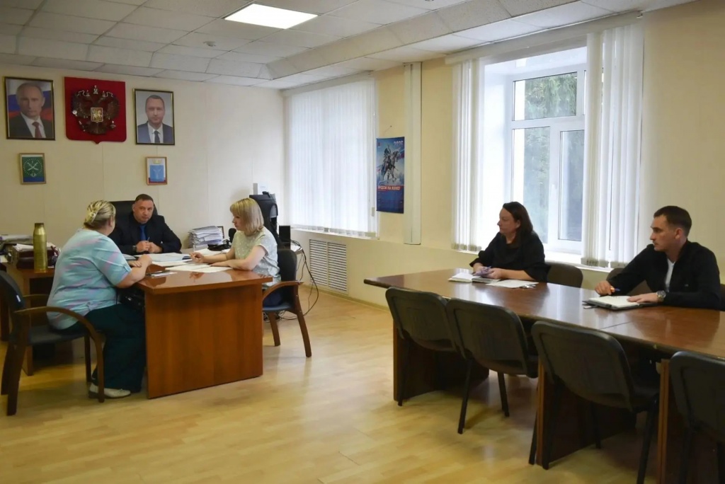 Сегодня глава Ртищевского района Александр Жуковский провёл очередной приём граждан по личным вопросам