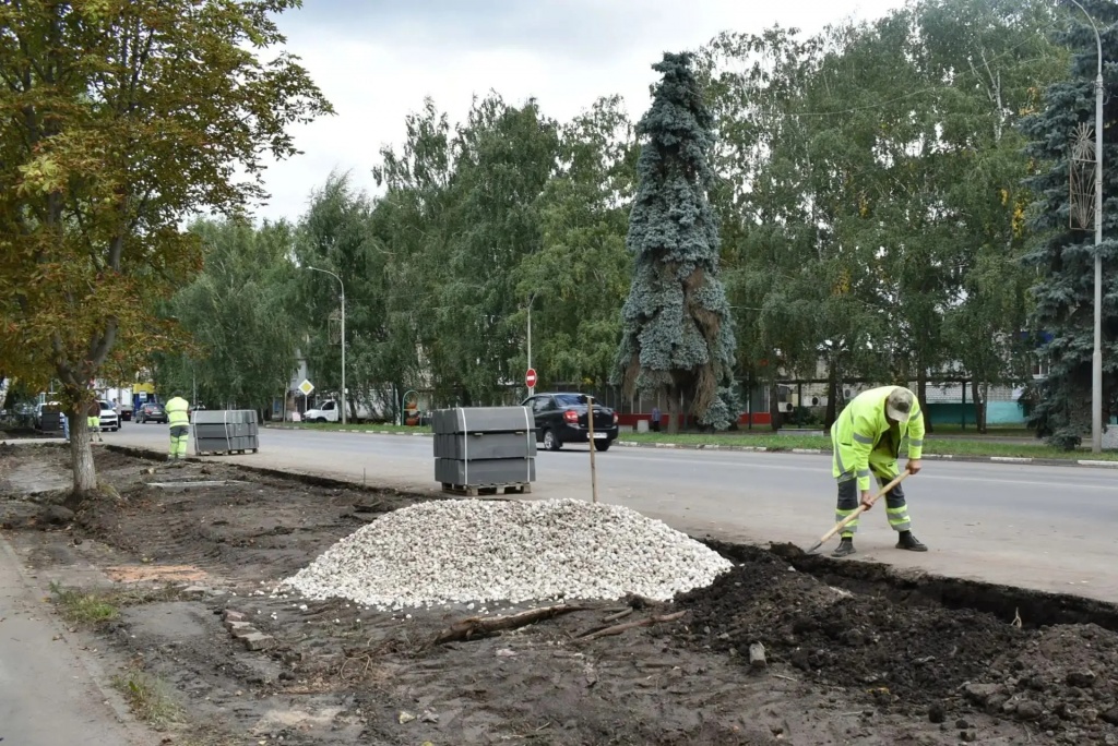 В городе Ртищево завершаются работы по ремонту ливневой канализации на ул. Советской