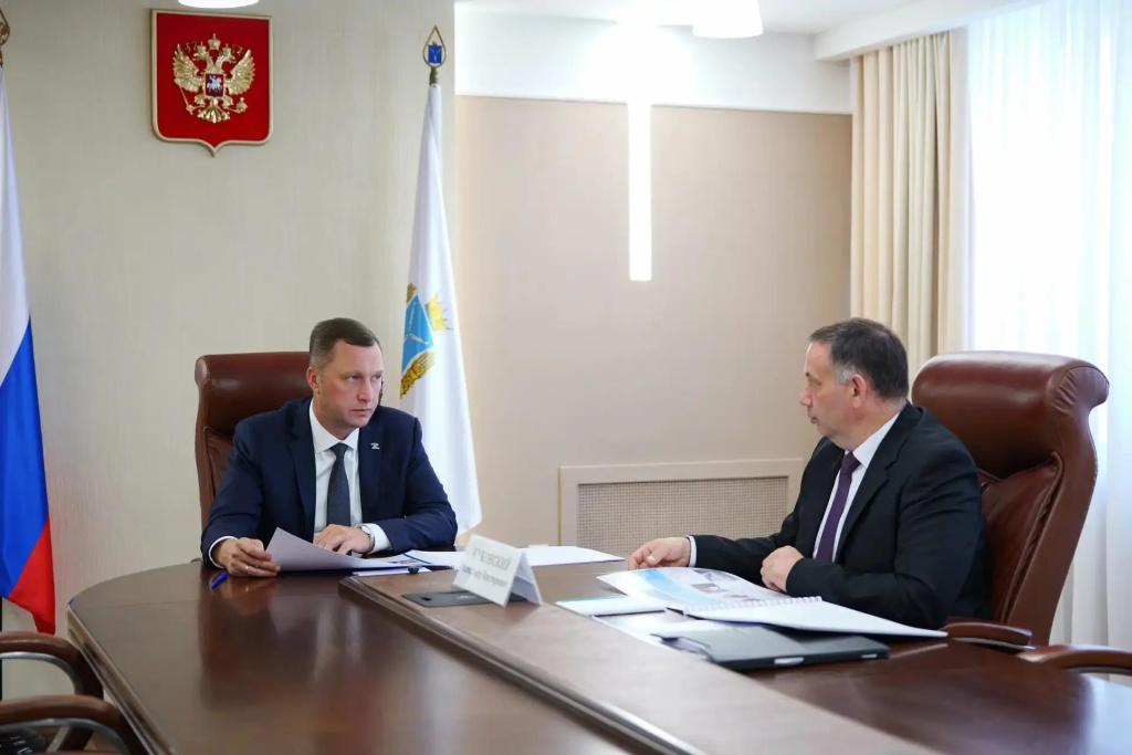 Роман Бусаргин поручил главе Ртищевского района активизировать работу по ремонту дорог и привлечению инвестиций