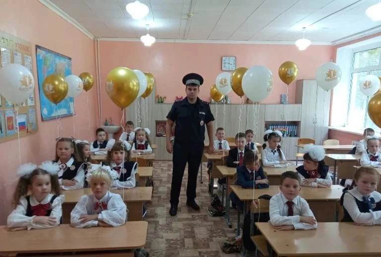 Традиционные беседы о правилах дорожного движения в начале учебного года