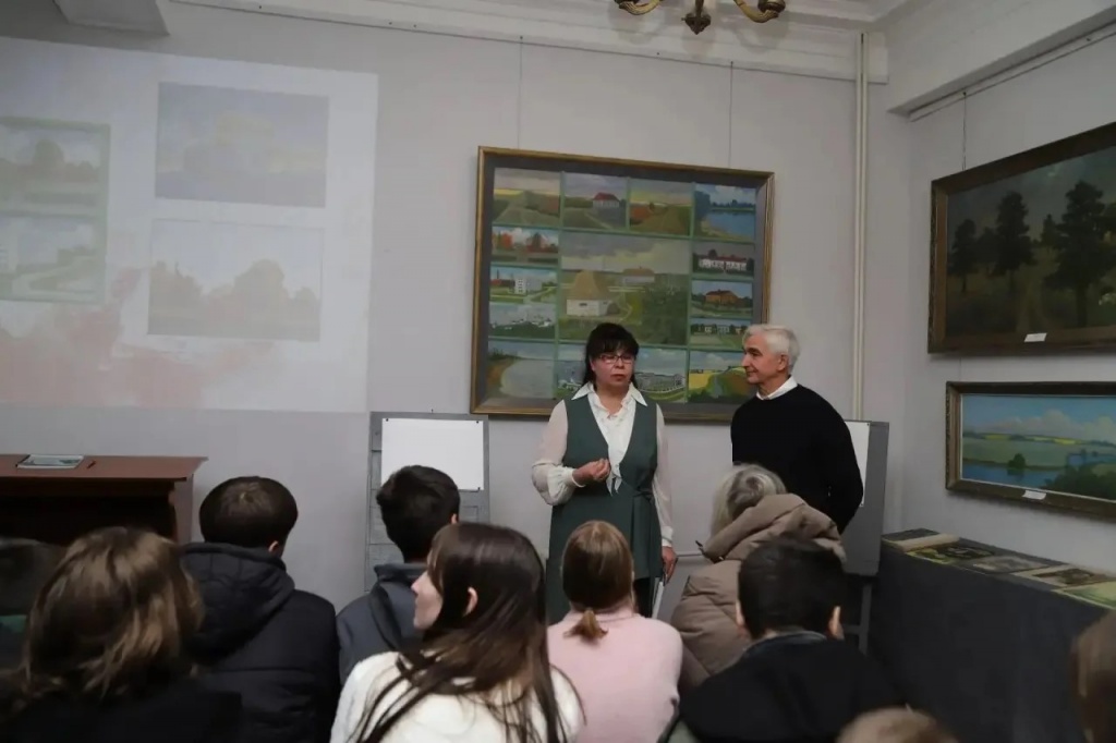 7 октября в картинной галерее МУК «ГКЦ» прошла программа «Неугасимый свет таланта», посвященная 90-летнему юбилею художника Александра Александровича Великанова и 10-летию со дня открытия галереи современного искусства